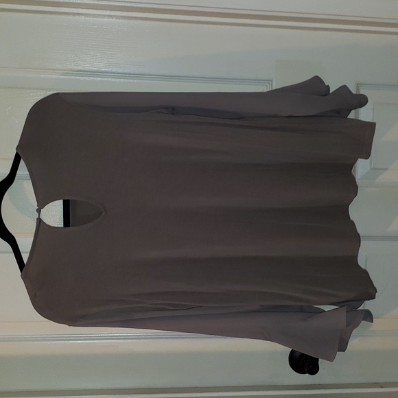 Lisa Rinna blouse - Picture 3 of 6
